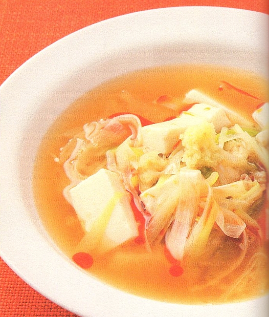 ネギと豆腐のピリ辛しょうが味噌スープ