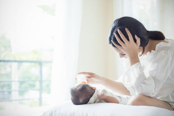 ミルクを飲む赤ちゃん