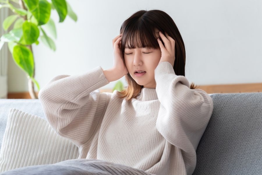 ストレスを感じている女性